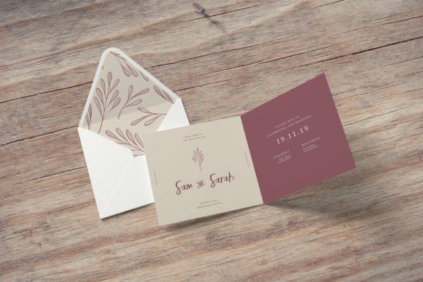 方形请柬和贺卡设计效果图样机素材库精选 Square Invitation and Greeting Card Mockups