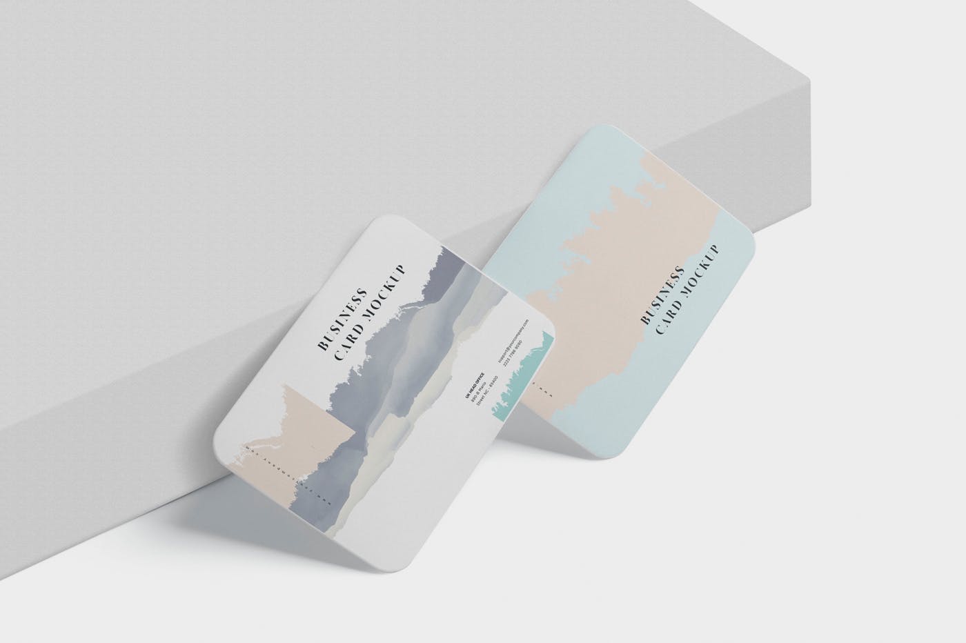 圆角名片设计桌面摆放效果图样机模板 Business Card Mockup Round Corners插图(3)