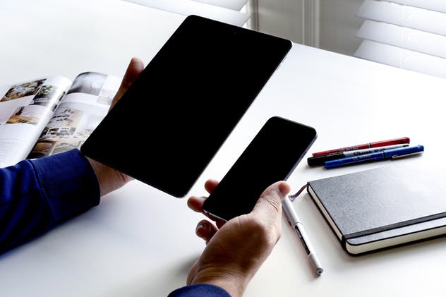 iPhone/iPad响应式设计展示设备样机 iPad iPhone Macbook Responsive Mock-Up Bundle插图(10)