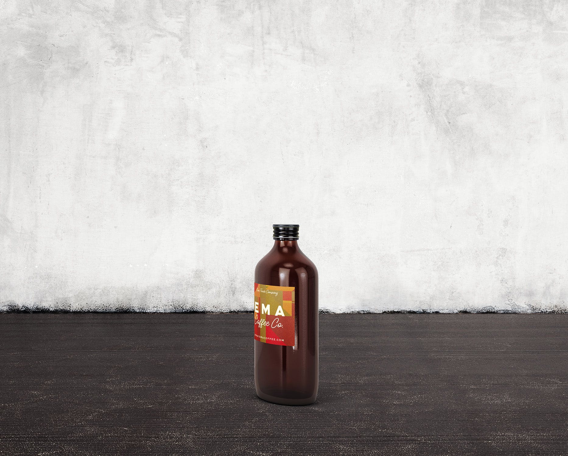 6个啤酒/咖啡/牛奶瓶外观设计素材库精选v2 6 Beer Coffee Milk Bottles Mockups 2插图(2)