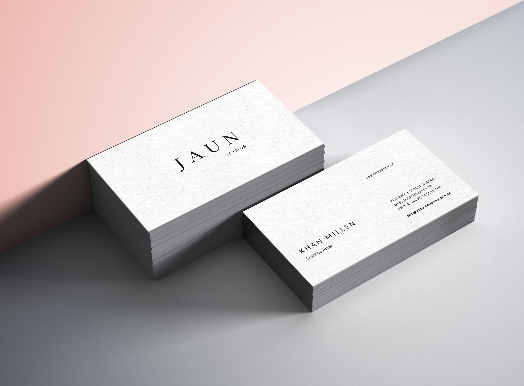 镶金边效果高端名片设计PSD样机模板 Gold Edges Business Card Mockup插图(3)