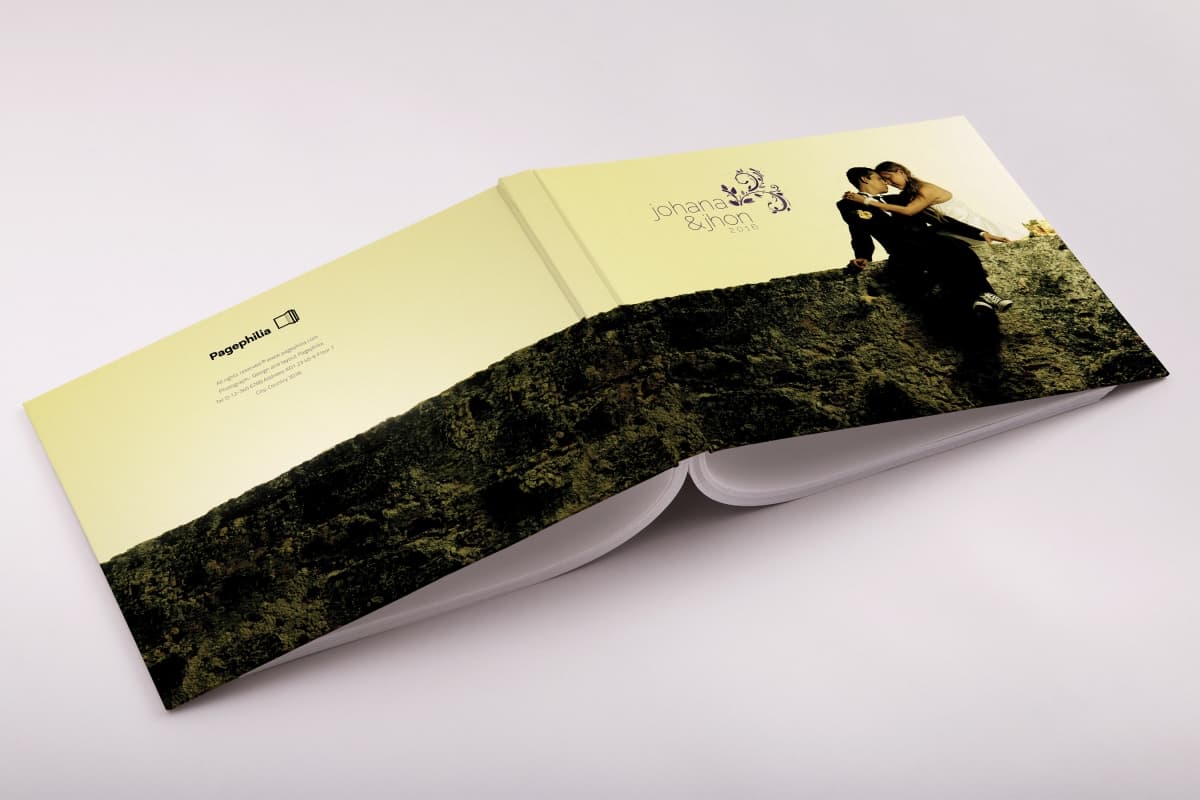 情人婚纱照画册模板 Love, Free InDesign Photo Album Template插图