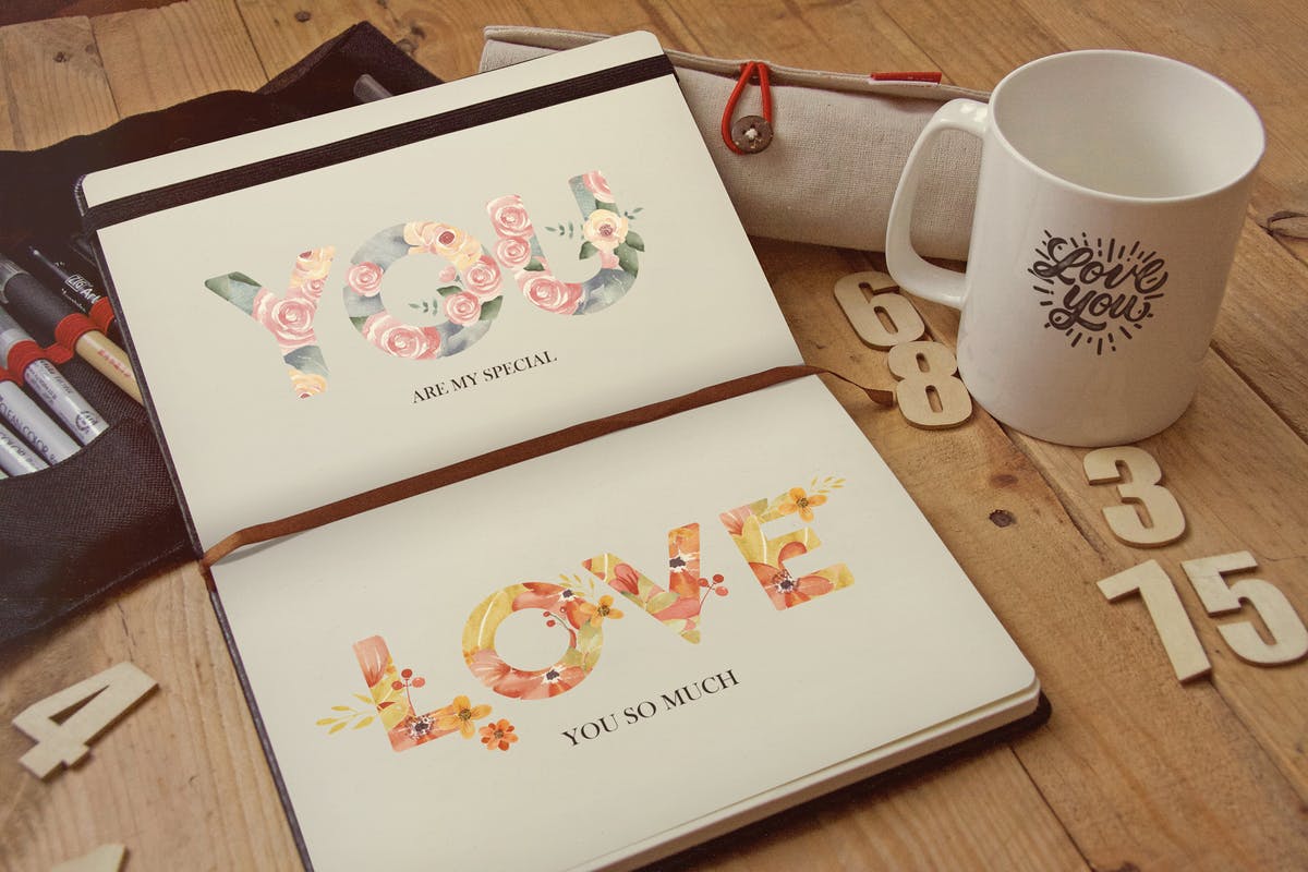 袖珍笔记本素描手绘作品预览样机素材库精选模板v1 Pocket Notebook Sketch插图