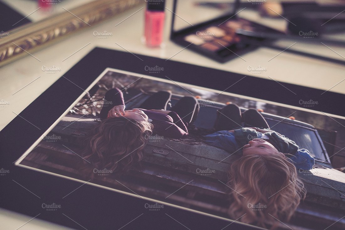 相框样机模板 Photo Frame Mockup插图(4)