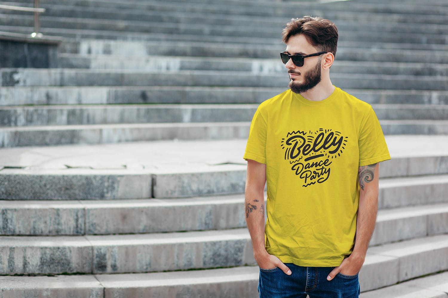 男士T恤胸前印花设计模特上身效果图样机03 T-Shirt Mockup Collection 03插图(1)