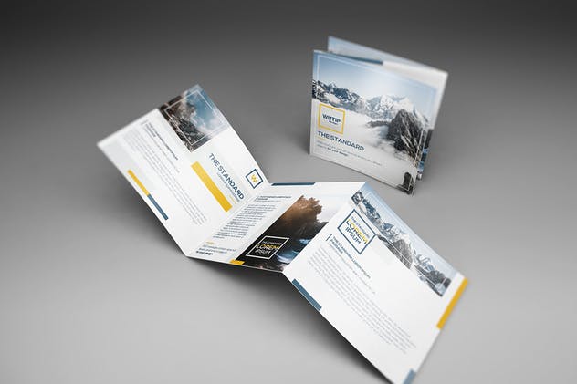 方形三折页宣传册机 Square Trifold Brochure Mockups插图(5)