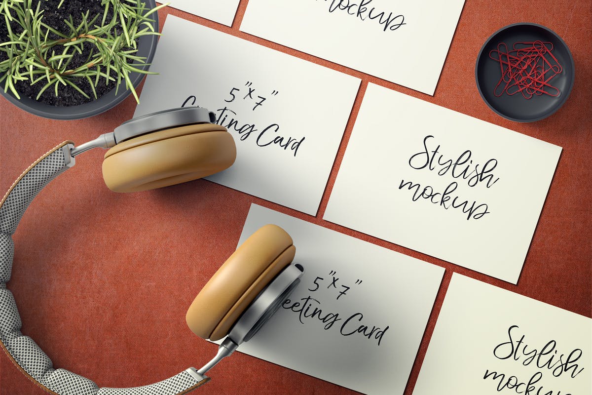 极简的贺卡/明信片样机套装V1 7×5 Greeting Card / Postcard Mockup Set 1插图