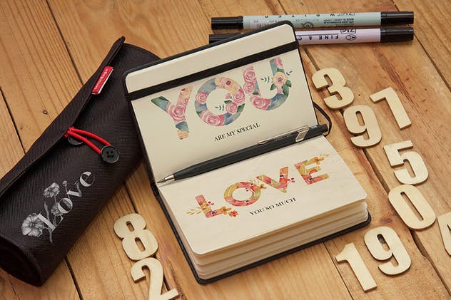 素描作品袖珍笔记本样机展示模板 Sketch Pocket Notebook Hortizontal插图(2)