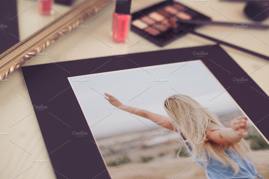 相框样机模板 Photo Frame Mockup插图(3)