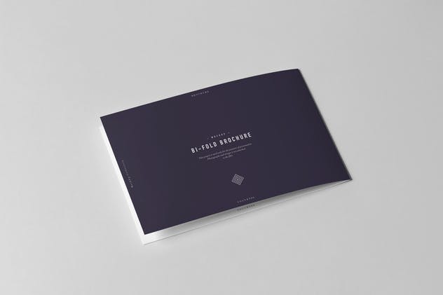 对折小册子传单样机模板 Bi-Fold Half Letter Horizontal Brochure Mock-up插图(3)