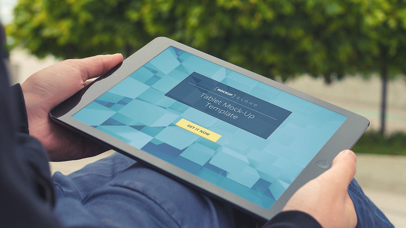 实景桌面上的平板电脑屏幕演示素材库精选样机 Tablet Mockup / Real Environment插图(4)