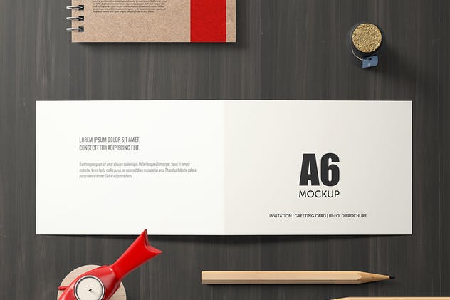 A6横向双折页宣传册样机 A6 Landscape Bi-Fold Brochure Greeting Card Mockup插图(2)
