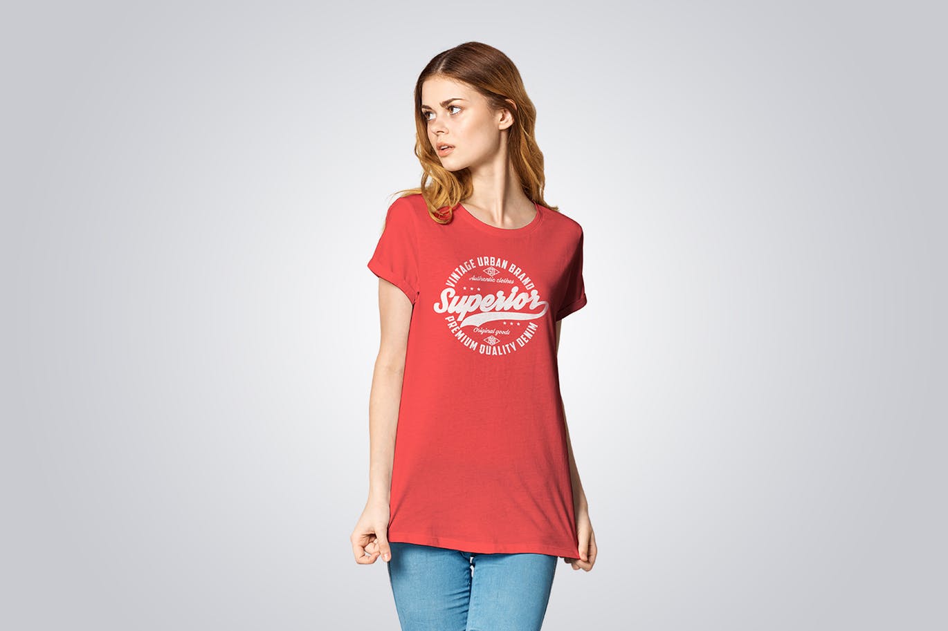 圆领T恤印花设计模特上身效果预览样机07 Crew Neck T-Shirt Mockup 07插图(1)