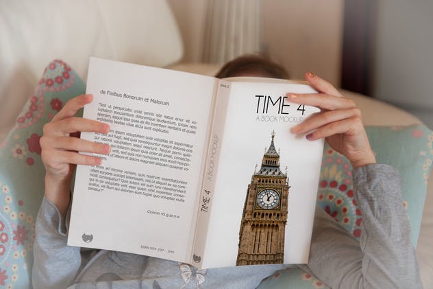 儿童图书阅读场景样机模板 Girl Reading a Book Mock-up插图(5)