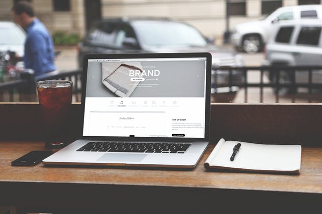 笔记本电脑Macbook设备样机模板 Laptop Macbook Display Mock-Up插图(5)