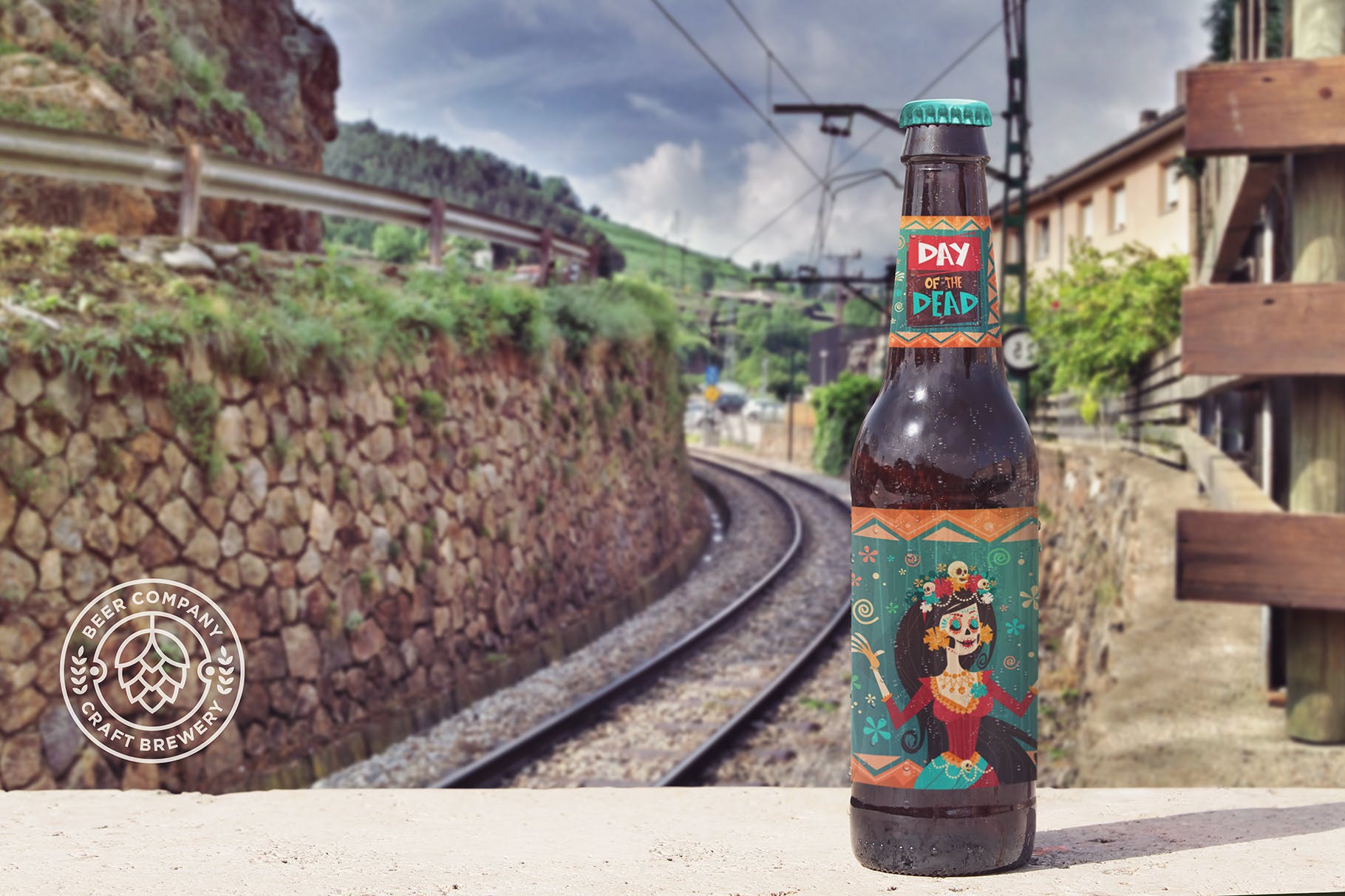 公园背景啤酒瓶设计正视图样机 Front Backgrounds Beer Mockup插图(2)