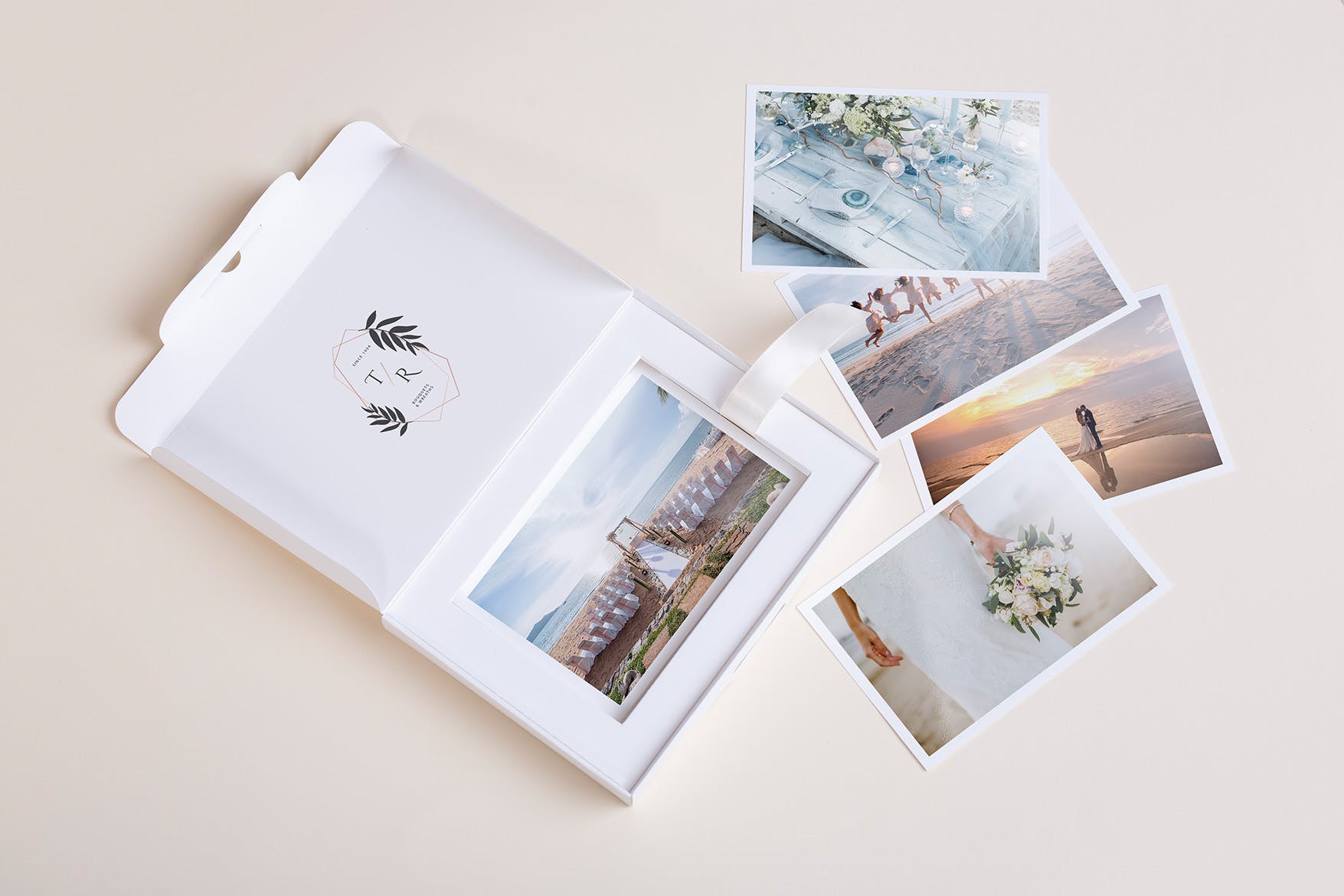 相片册相片盒摄影作品预览样机模板 Photo Presentation Box Mock Up插图(2)