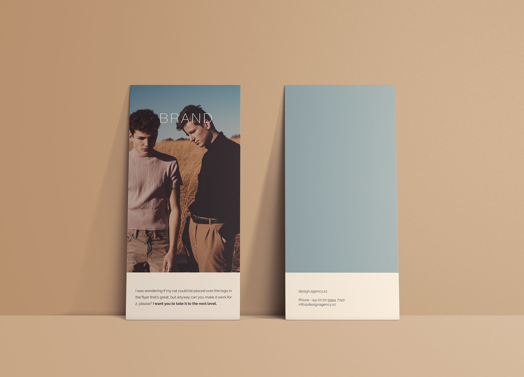 传单双面设计效果图样机模板 Vertical Flyer Mockup插图