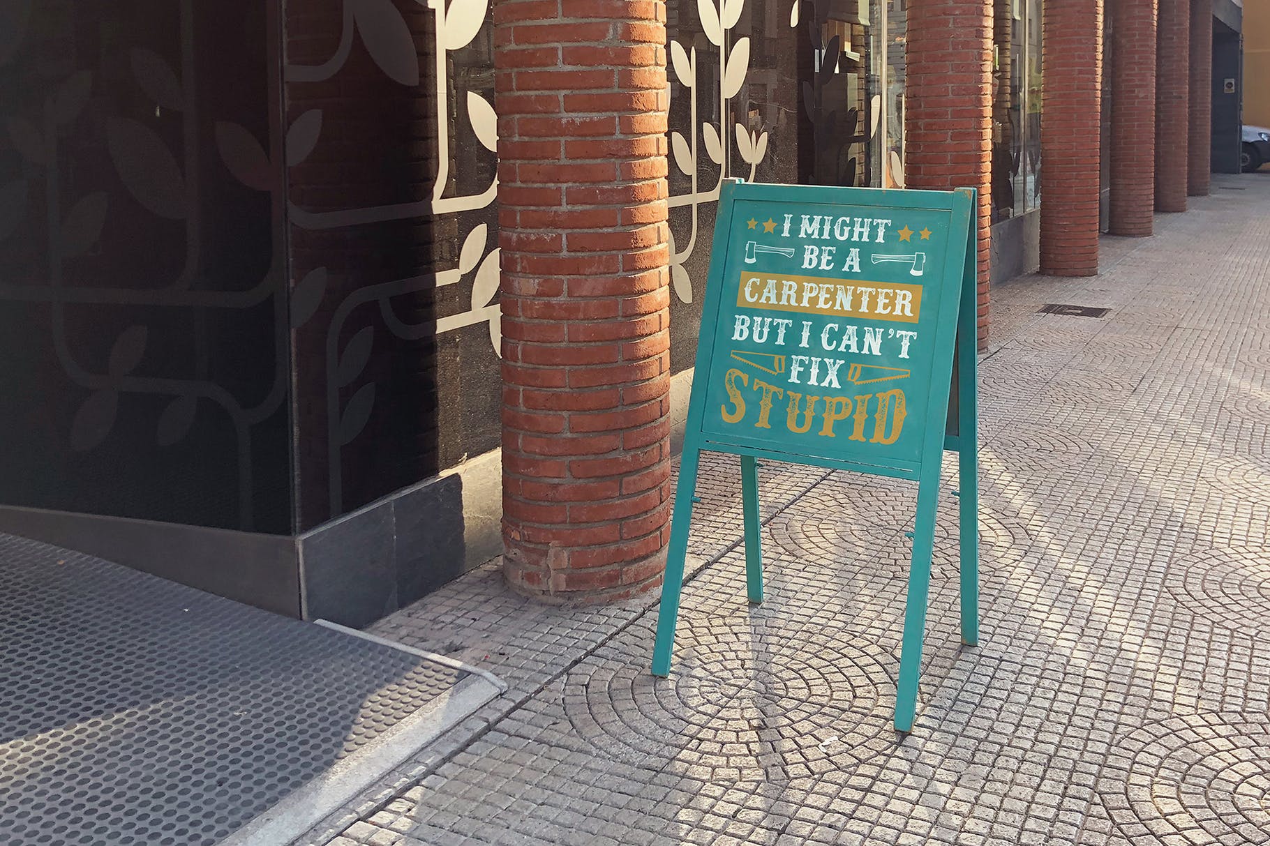 店铺可折叠促销活动告示牌样机模板 Blue Slate Mockup插图(1)