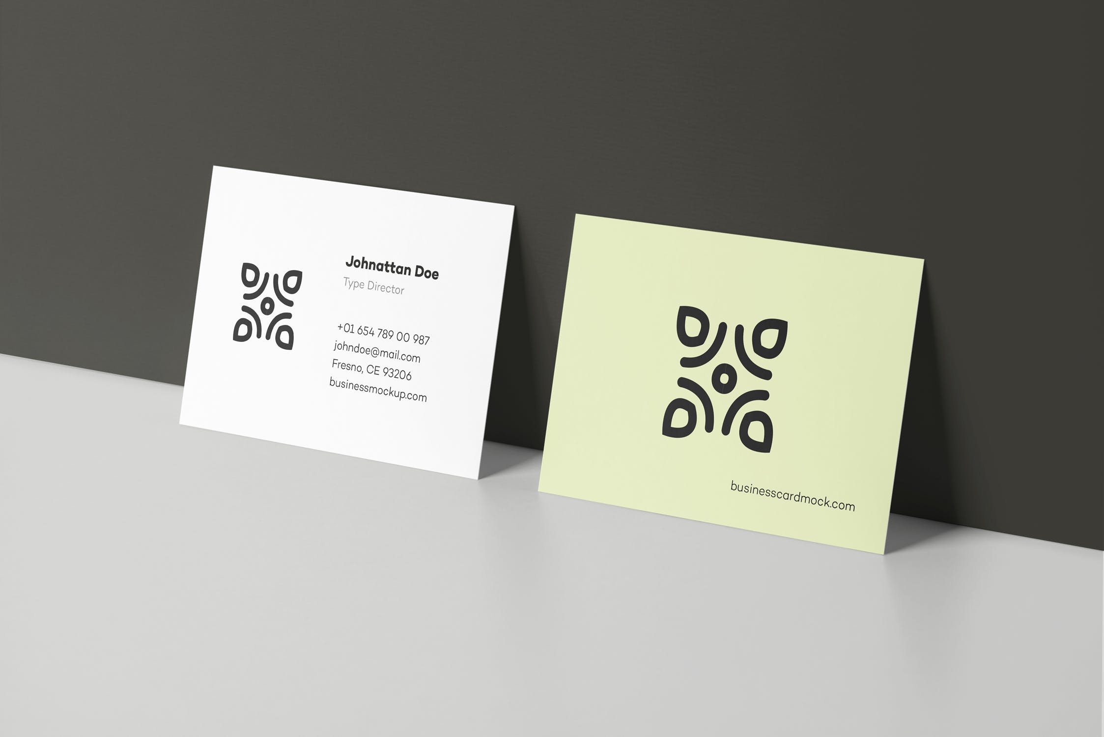 高端企业名片设计效果展示素材库精选 Business Card Mock-up 80×55插图(7)