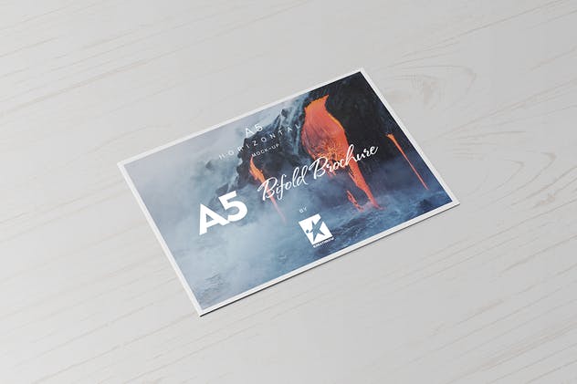 A5尺寸规格宣传册设计平铺视觉样机模板 Bi-Fold A5 Horizontal Brochure Mock-Ups Vol.1插图(1)