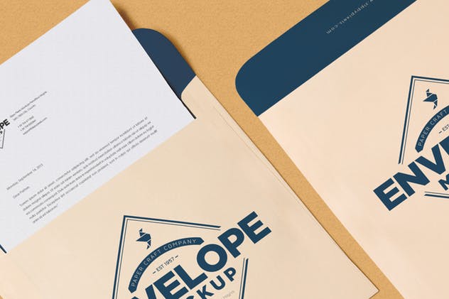 独特个性方形企业信封样机 Unique Square Shaped Envelope Mockups插图(5)