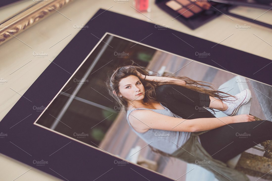 相框样机模板 Photo Frame Mockup插图(2)