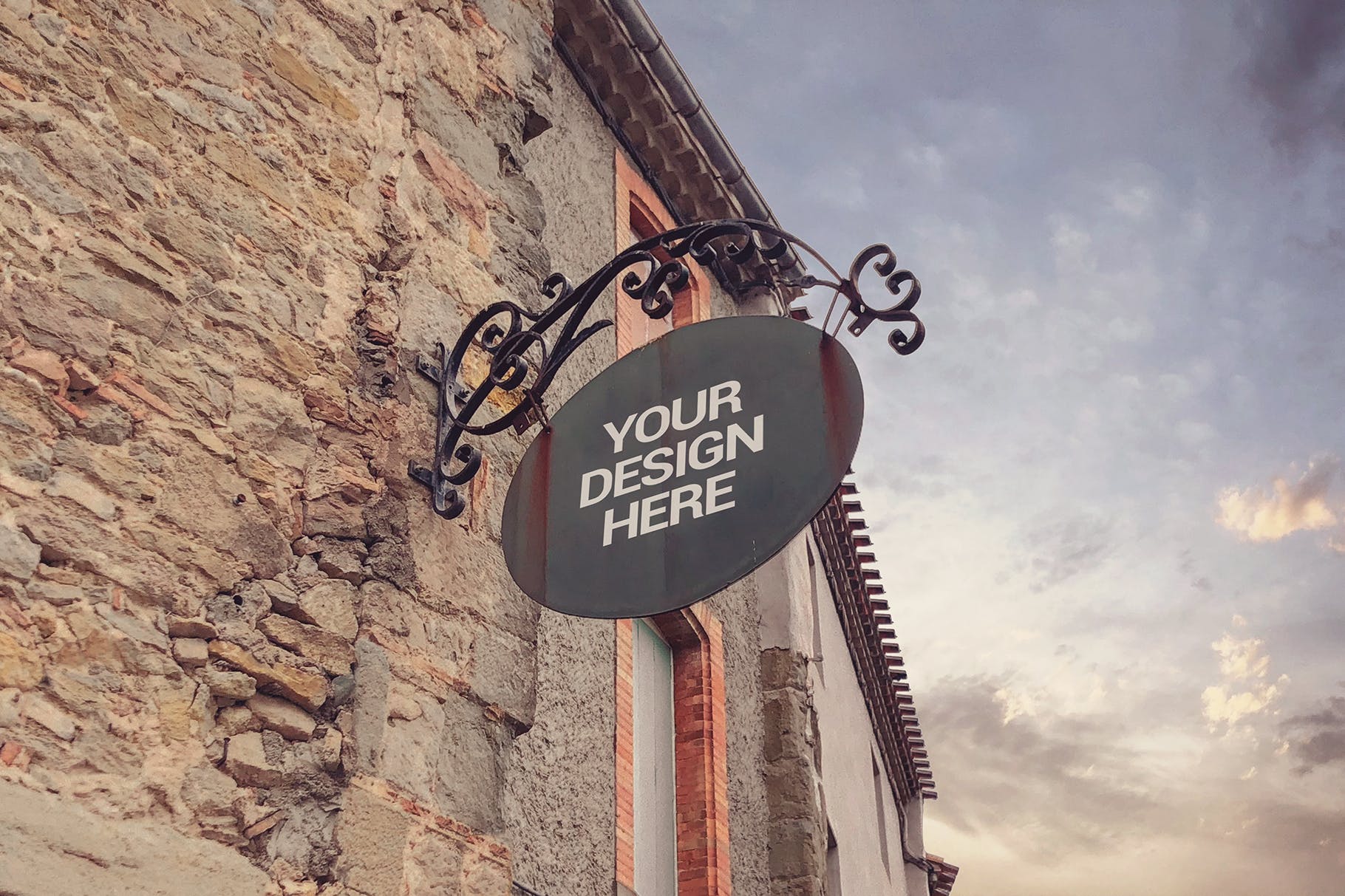 店铺铁架店铺招牌设计效果预览样机模板 Wrought Iron Signboard Mockup插图(3)