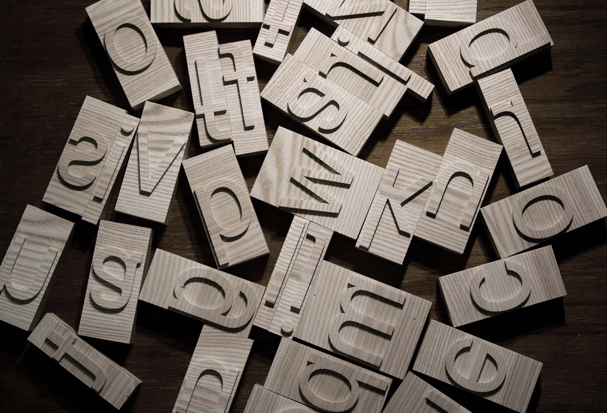 古典怪诞风格高级排版印刷英文无衬线字体素材库精选 Myste Sans Serif Font插图(6)