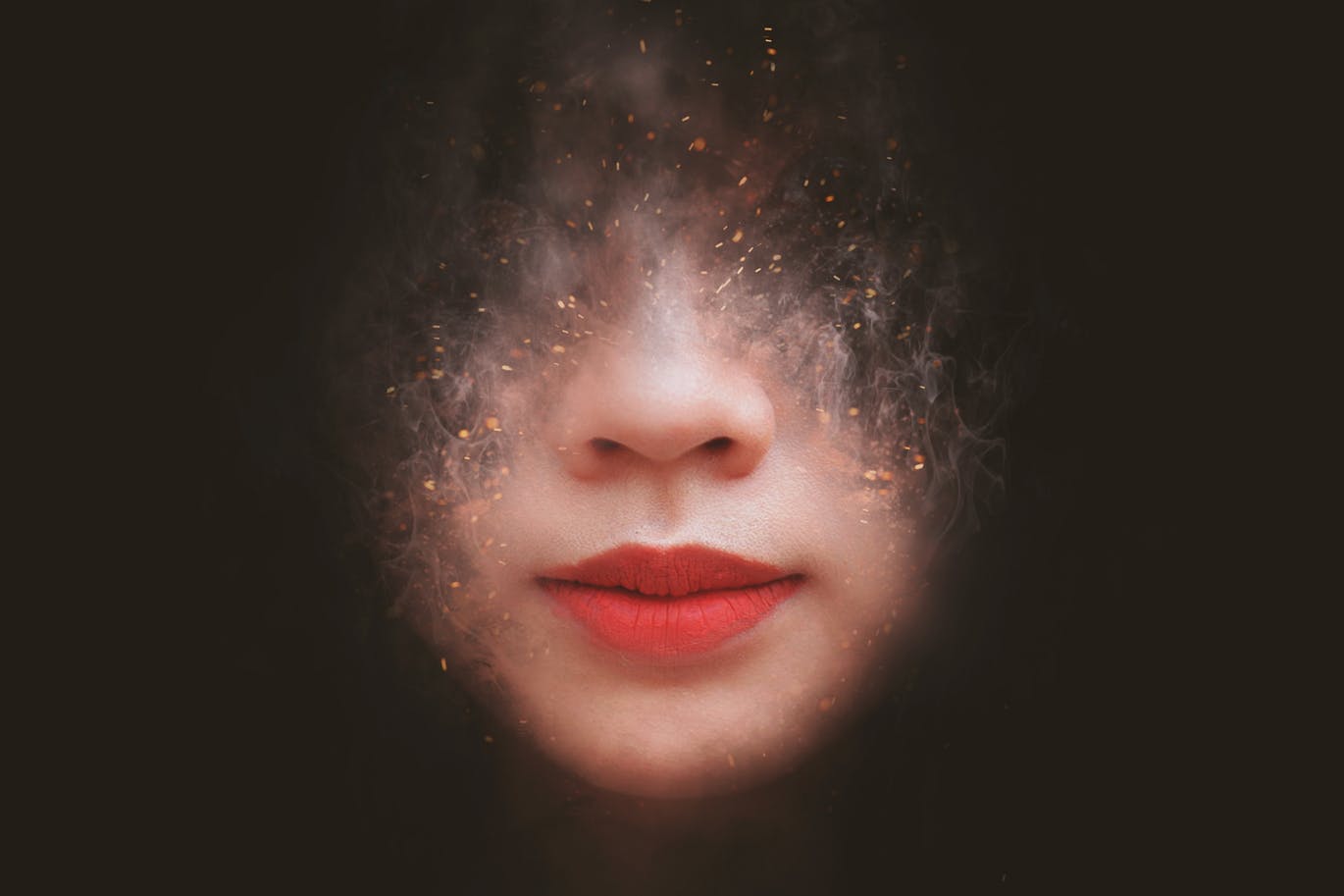 人像肖像照片艺术烟雾特效处理PSD图层样式 Artistic Smoke Portrait Photo Effect插图