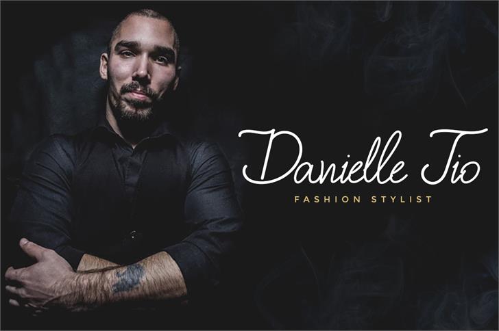 Fiona Lattina font插图2 Fiona Lattina font插图2