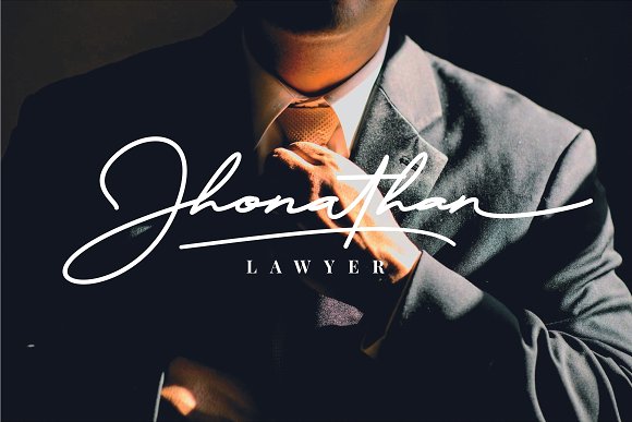 The Doctor Signature Font插图