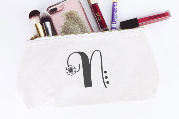 Monogram Flowers Font插图