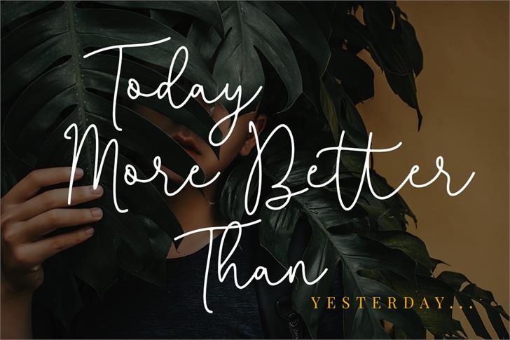 Questa Whitte font插图1